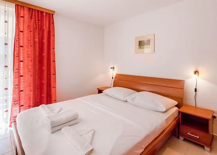 Charmantes 200 Meter Zum Nyaraló Baška